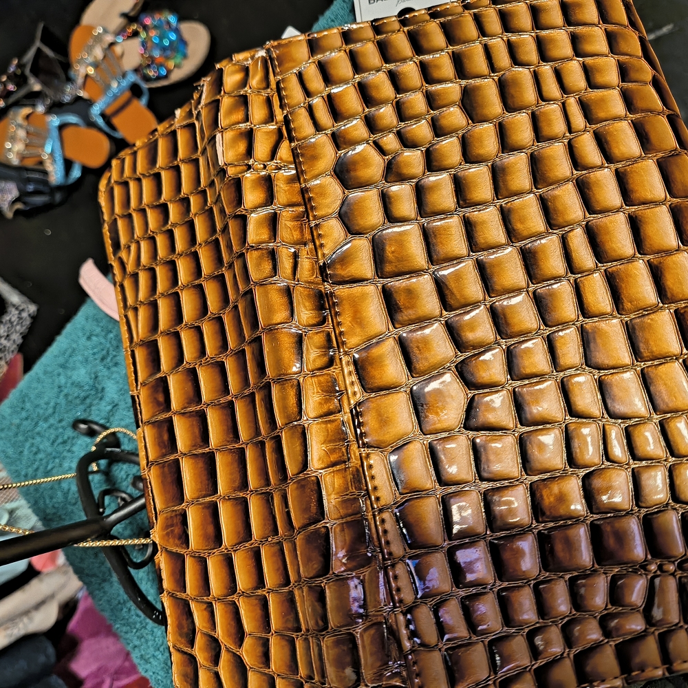 Source Unknown Brown Croc-Embossed Clutch